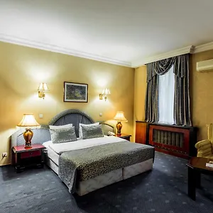 Hotel Ambassador, Ałma Ata